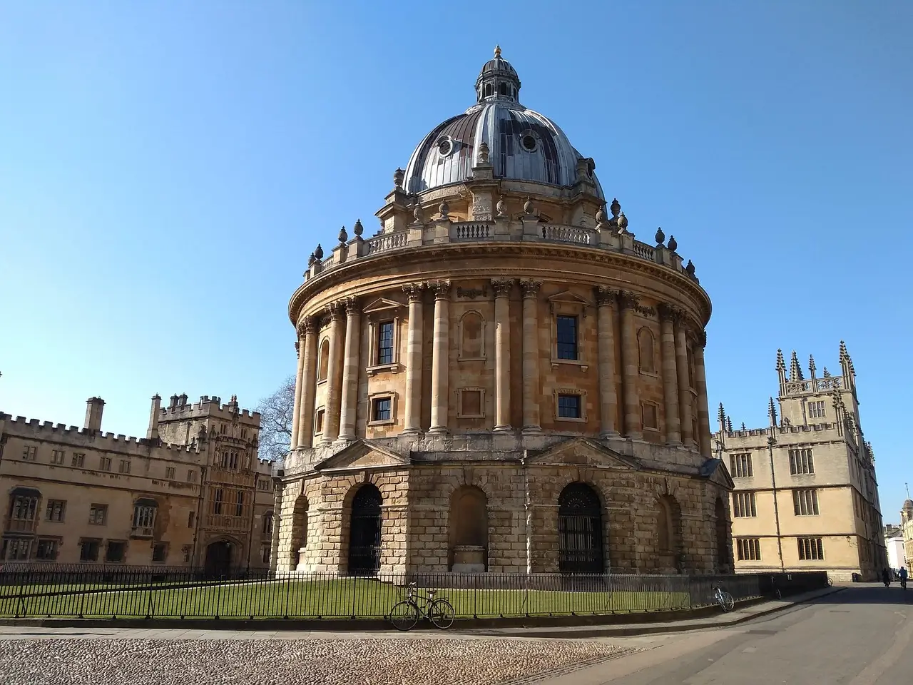 Oxford University student life and facilities